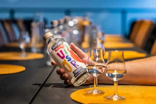 Värmdö: Provsmakning av gin och destillat med rundtur på destilleriet