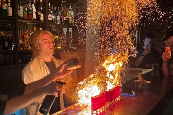 Stockholm: Guidad barrunda med dricklekar och utmaningar