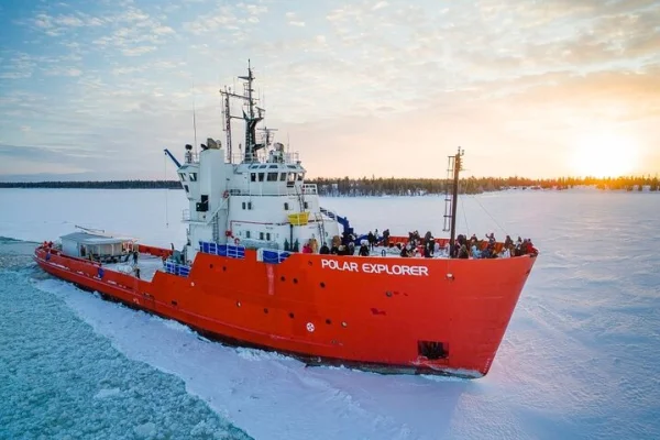 Polar Icebreaker kryssning i Swedish Lapland