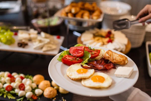 hotellfrukost för två