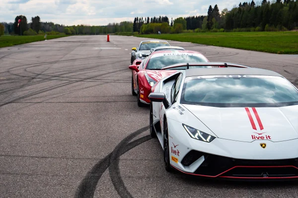 Supercar Speedtest Challenge