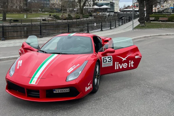 Åk Ferrari/Lamborghini