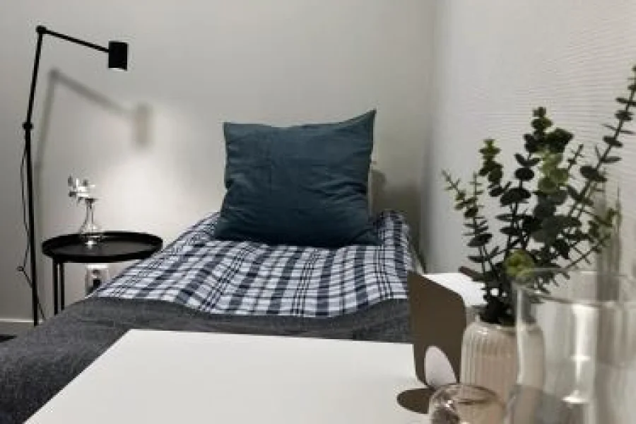 Rentalux Hostel - Modern Comfort, Single Rooms