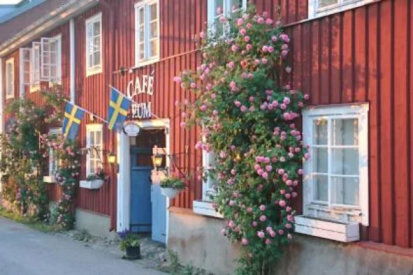 Garvaregården Hotel , B&B och Café