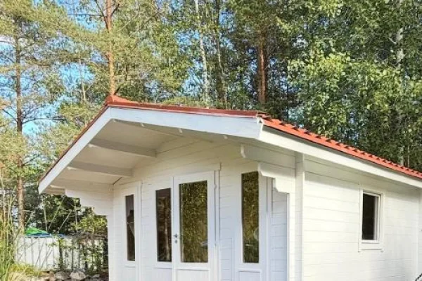 Glamping in a Bungalow Deluxe by the Forest w Swimmingpool near Golf and the Baltic Sea Beach