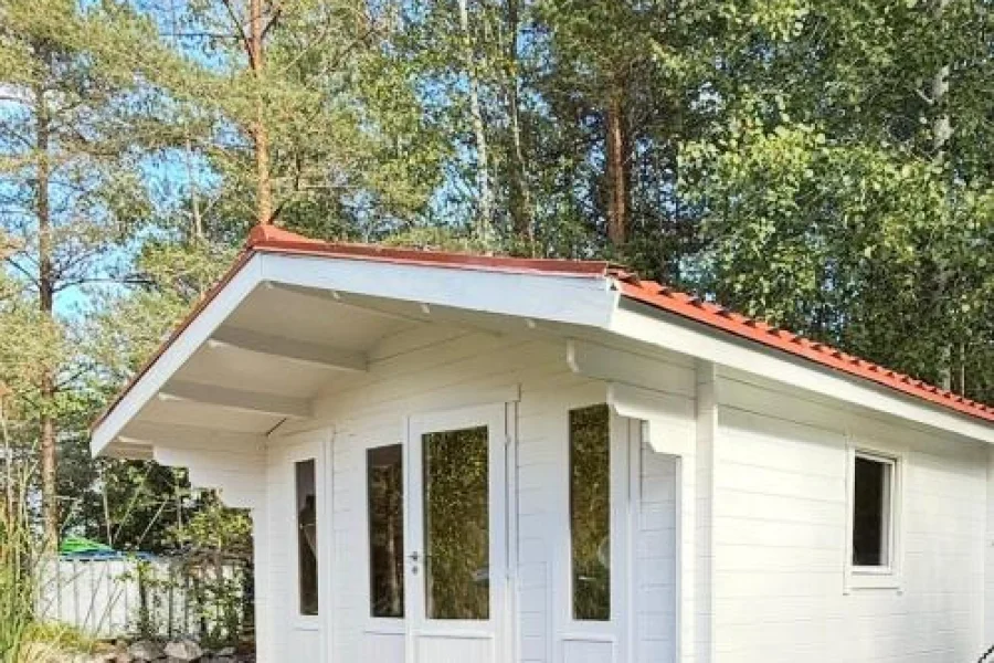 Glamping in a Bungalow Deluxe by the Forest w Swimmingpool near Golf and the Baltic Sea Beach