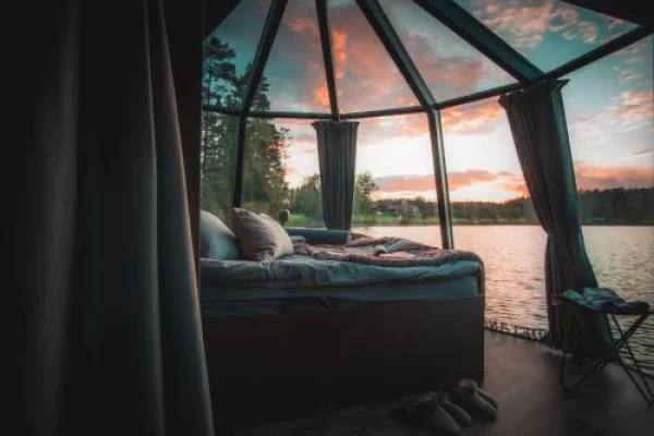 Hedetangen AuroraHut summertime