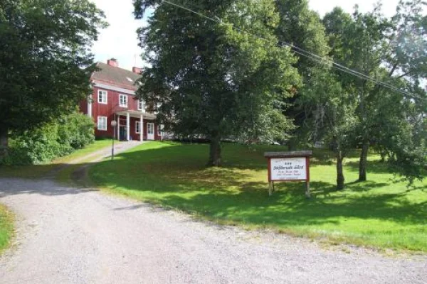 Skålleruds Gård