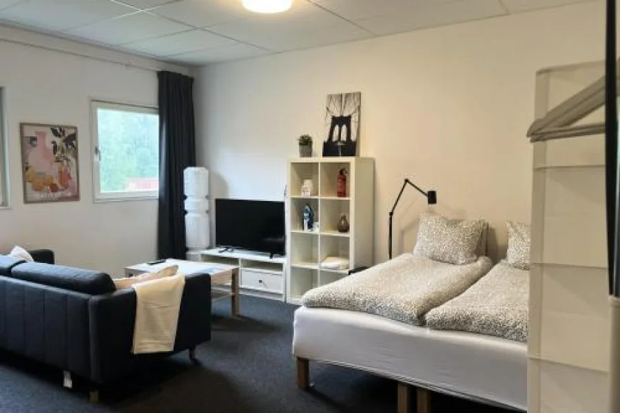 Rentalux Hostel - Private Studio Apartment Room 121