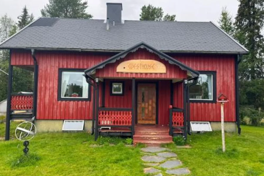 Small Guest Room Retreat in Arjeplog, Sweden
