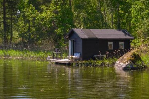 The Floating Lodge