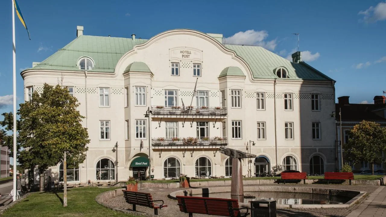 Home Hotel Post