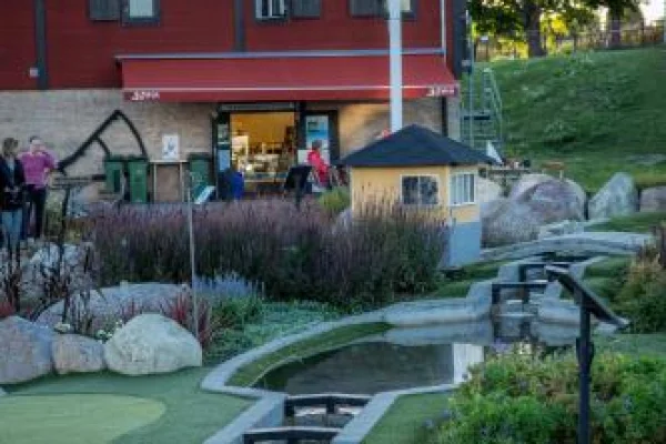 Bergs Slussar Vandrarhem & Stugor