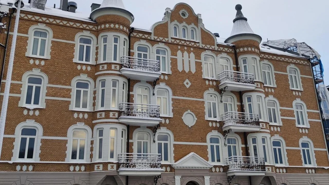 Home Hotel Plaza