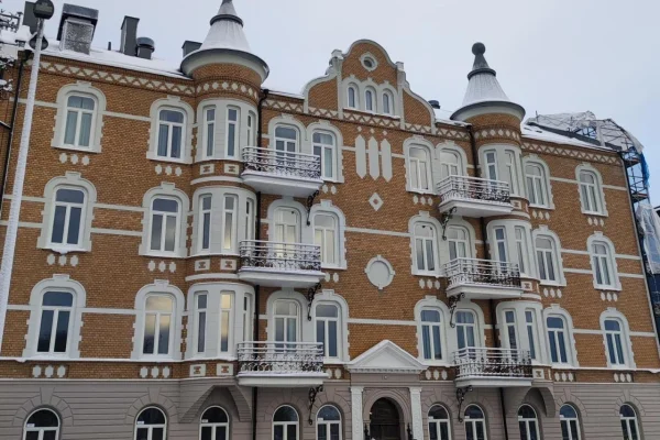 Home Hotel Plaza