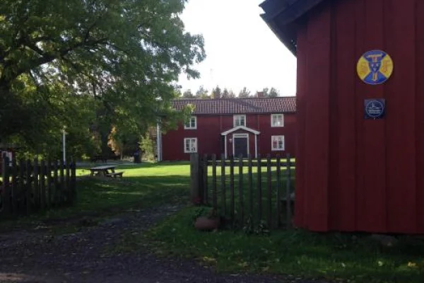 Bull-August gård vandrarhem/hostel