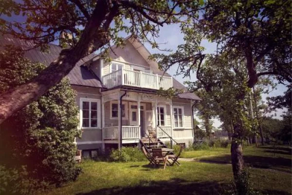 Three Pheasants Boutique Bed and Breakfast