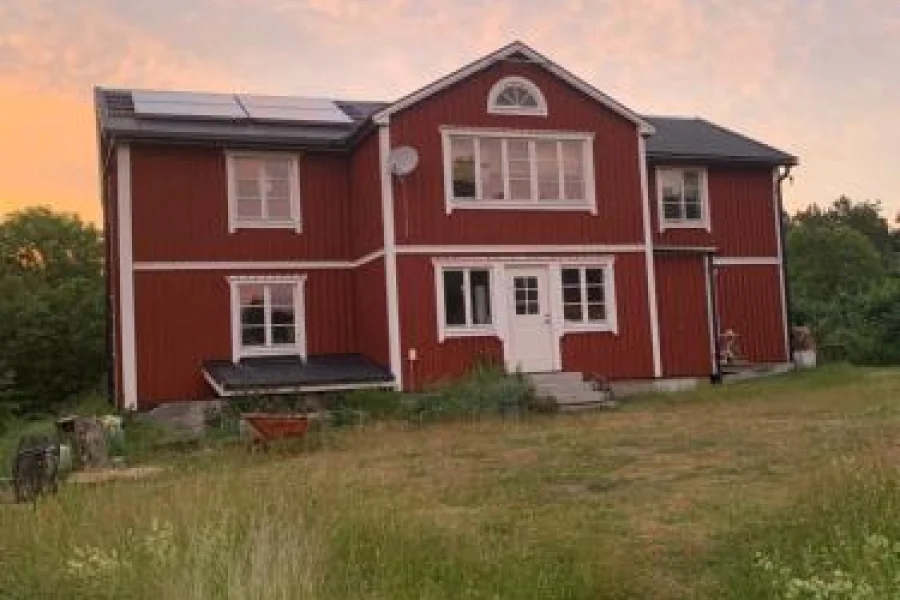 Charming house on large property on Vato