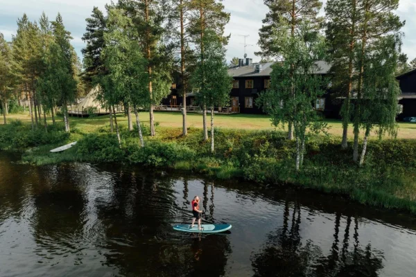 Arctic River Lodge