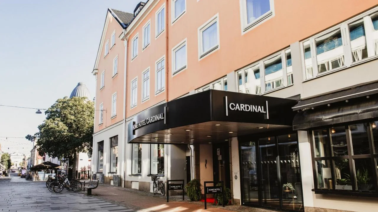 Home Hotel Cardinal