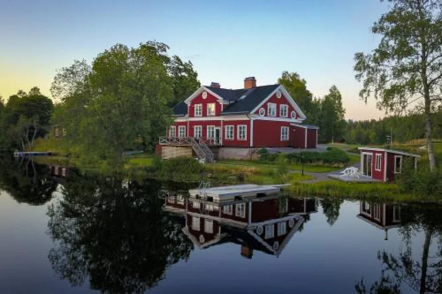 River Lodge