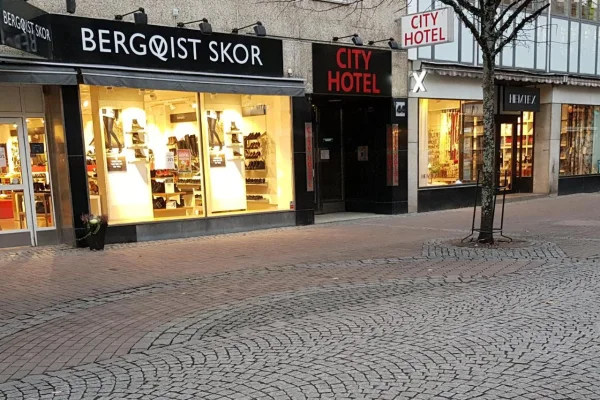 City Hotel