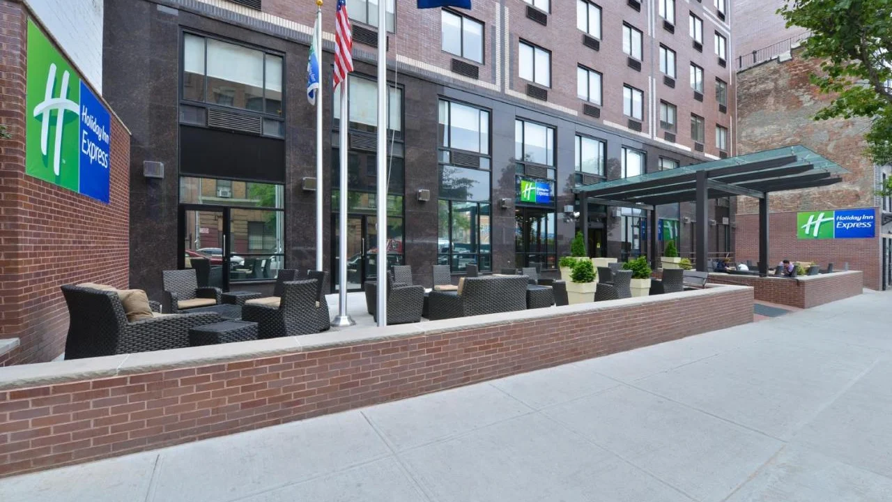 Holiday Inn Express Manhattan Midtown West by IHG