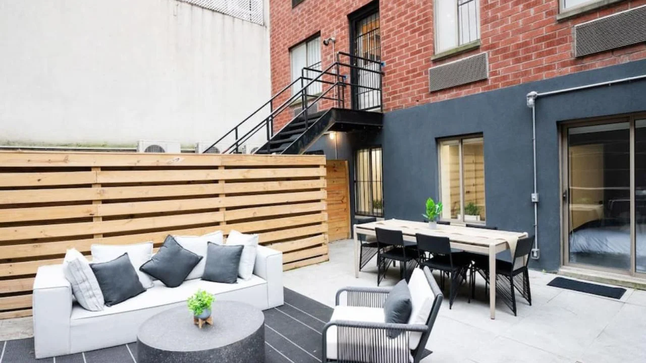 Massive 1BR w Private Patio in Upper East Side