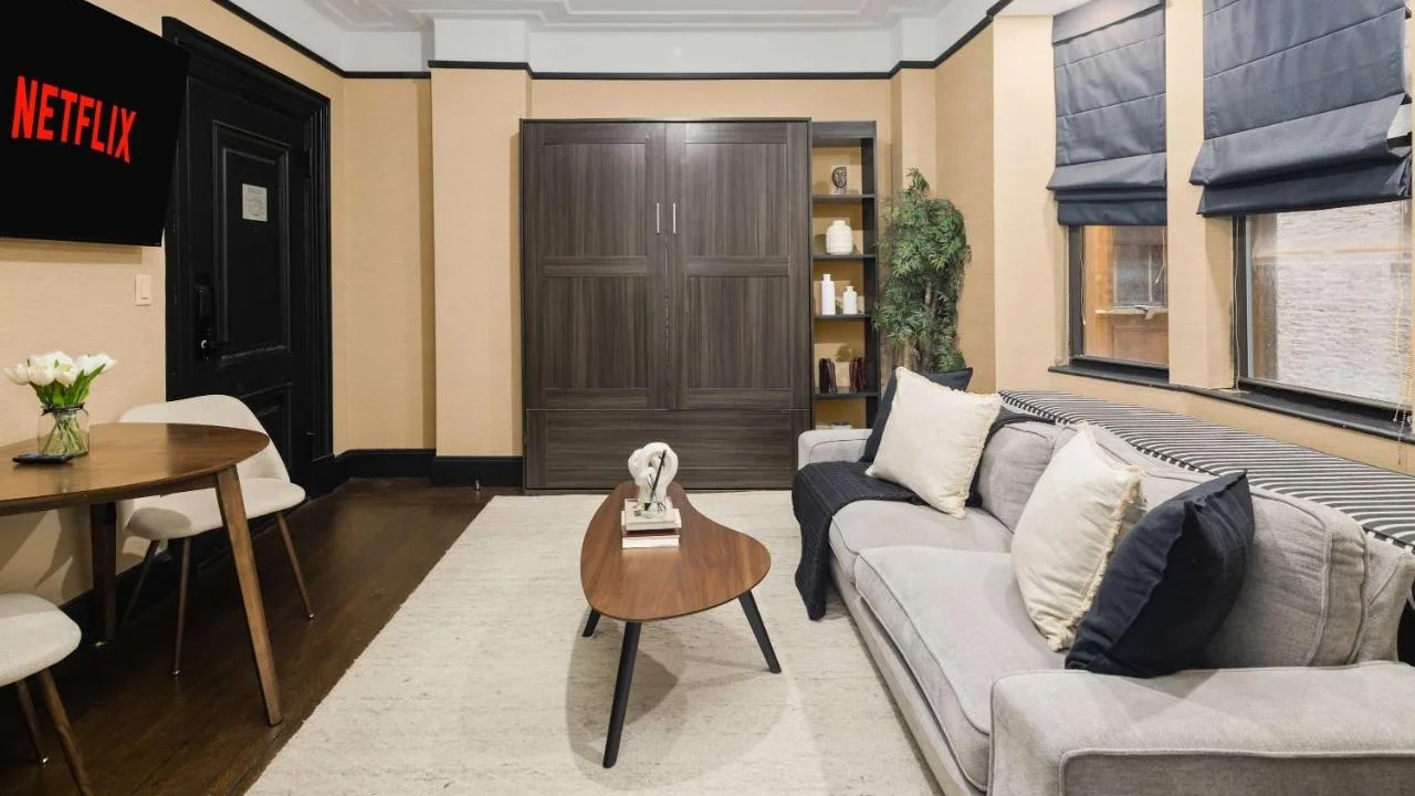 Beautiful Apt Near Times Square with GYM & PATIO