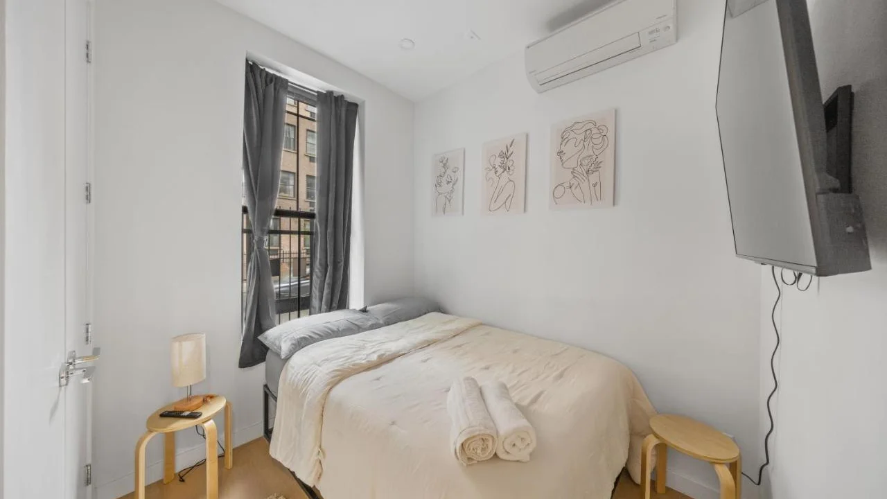 Double Room at a shared Apartment near Times Square