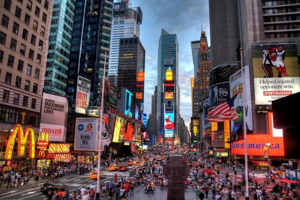 The Cosmo Outstand NYC - Private Room near Times Square