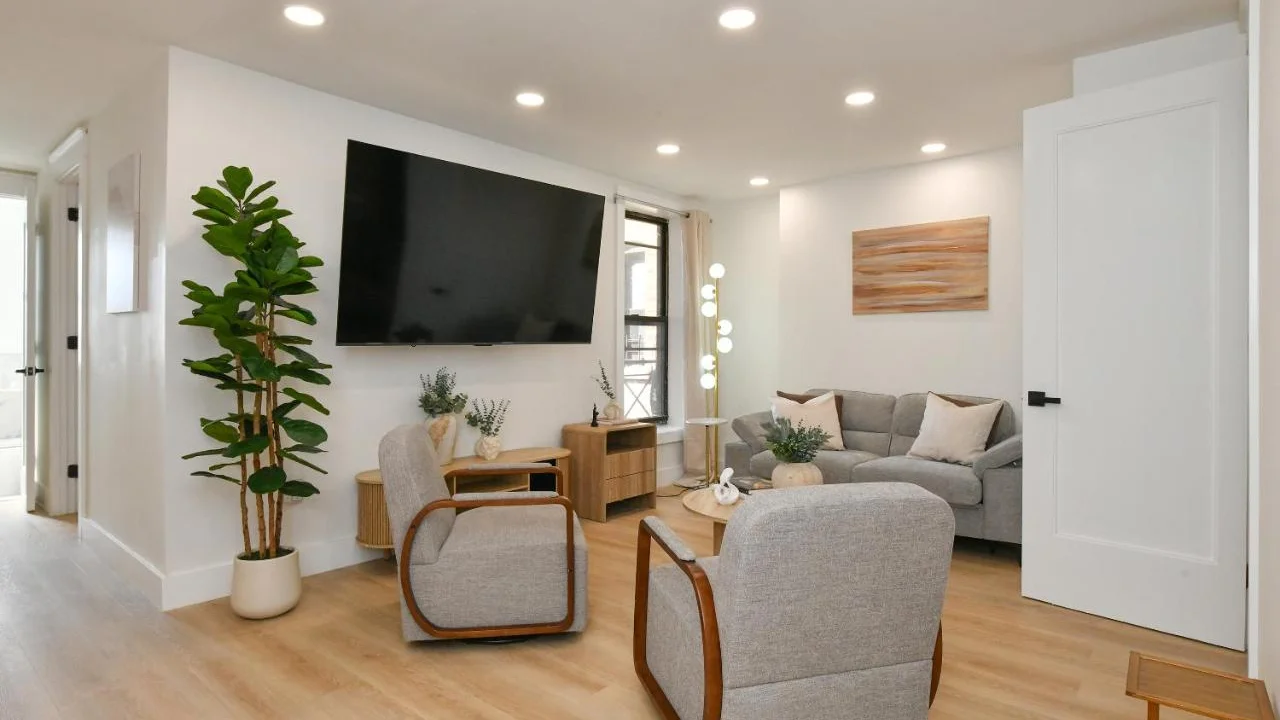 Chic 4BR Stay-Steps Away From Central Park
