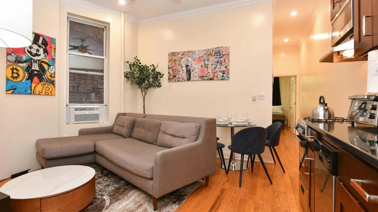 Stylish 2BR Retreat North of Central Park
