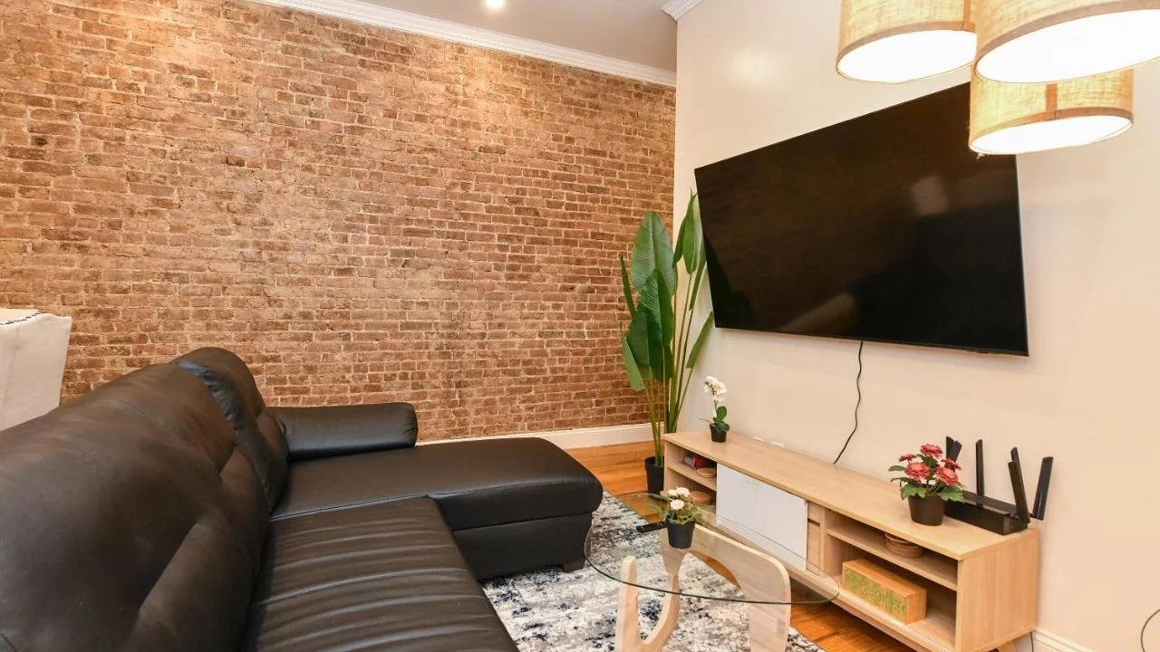 Cozy 2BR Haven Right Above Central Park