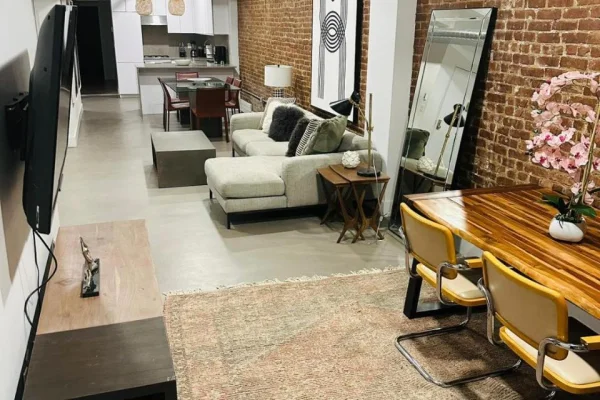 3 bedroom condo in Flatiron