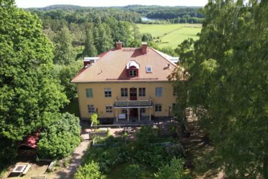 Lidhem herrgård. Bed & Breakfast och mindre lägenheter