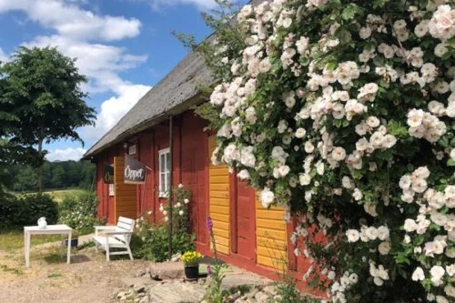 Ängaröds Gård