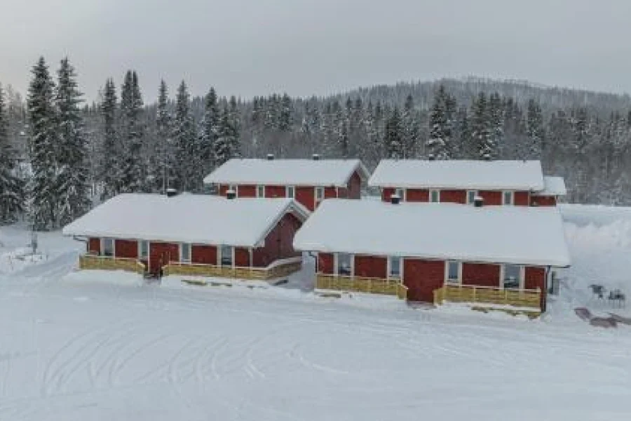 Marsfjäll Mountain Lodge Stugor i Saxnäs