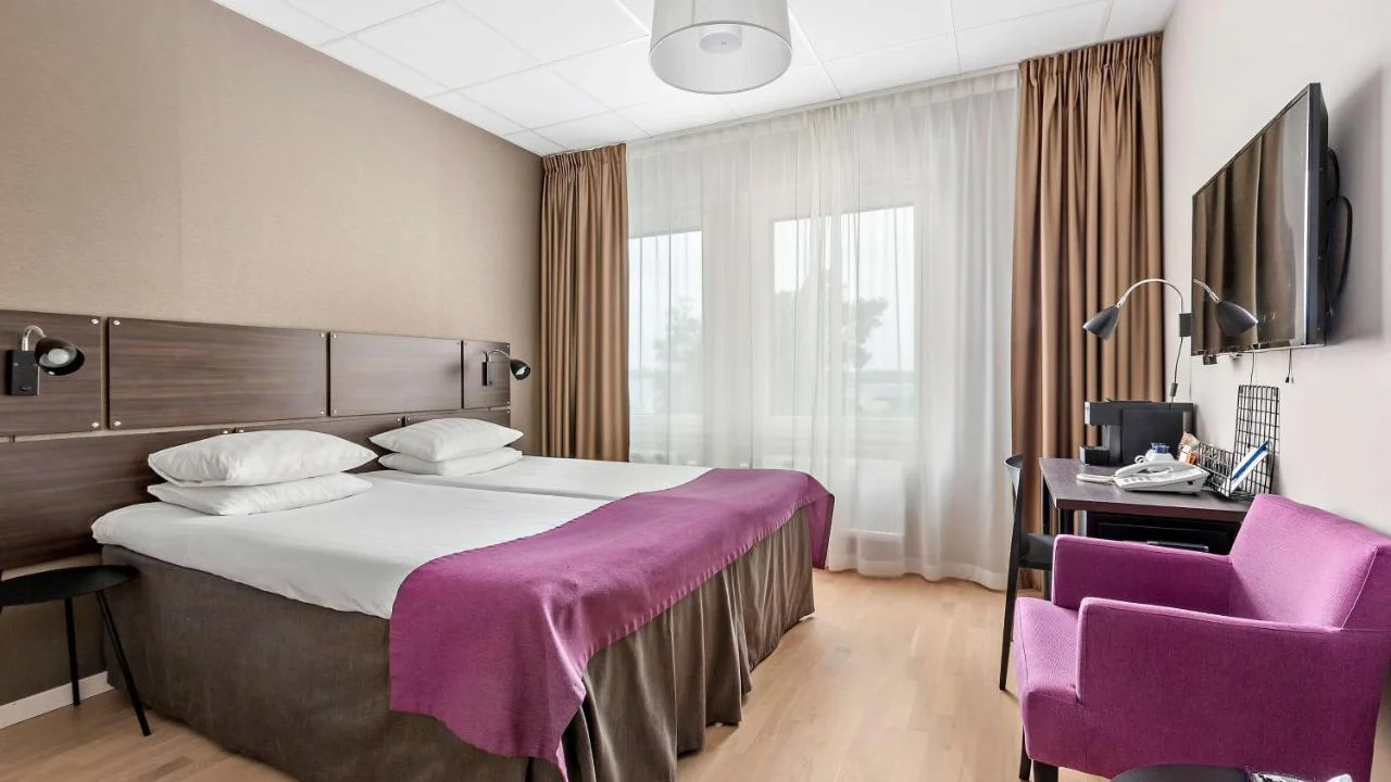 Best Western Plus Park Airport Hotel